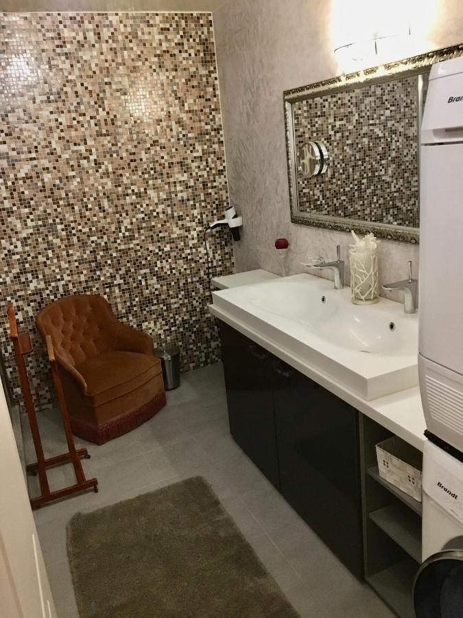 Font Les 3 Coeurs - Chambres Chez Charmants Habitants מראה חיצוני תמונה